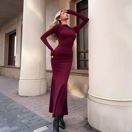 Vestido Noir Éternelle - Elegancia sin límites, feminidad sin esfuerzo